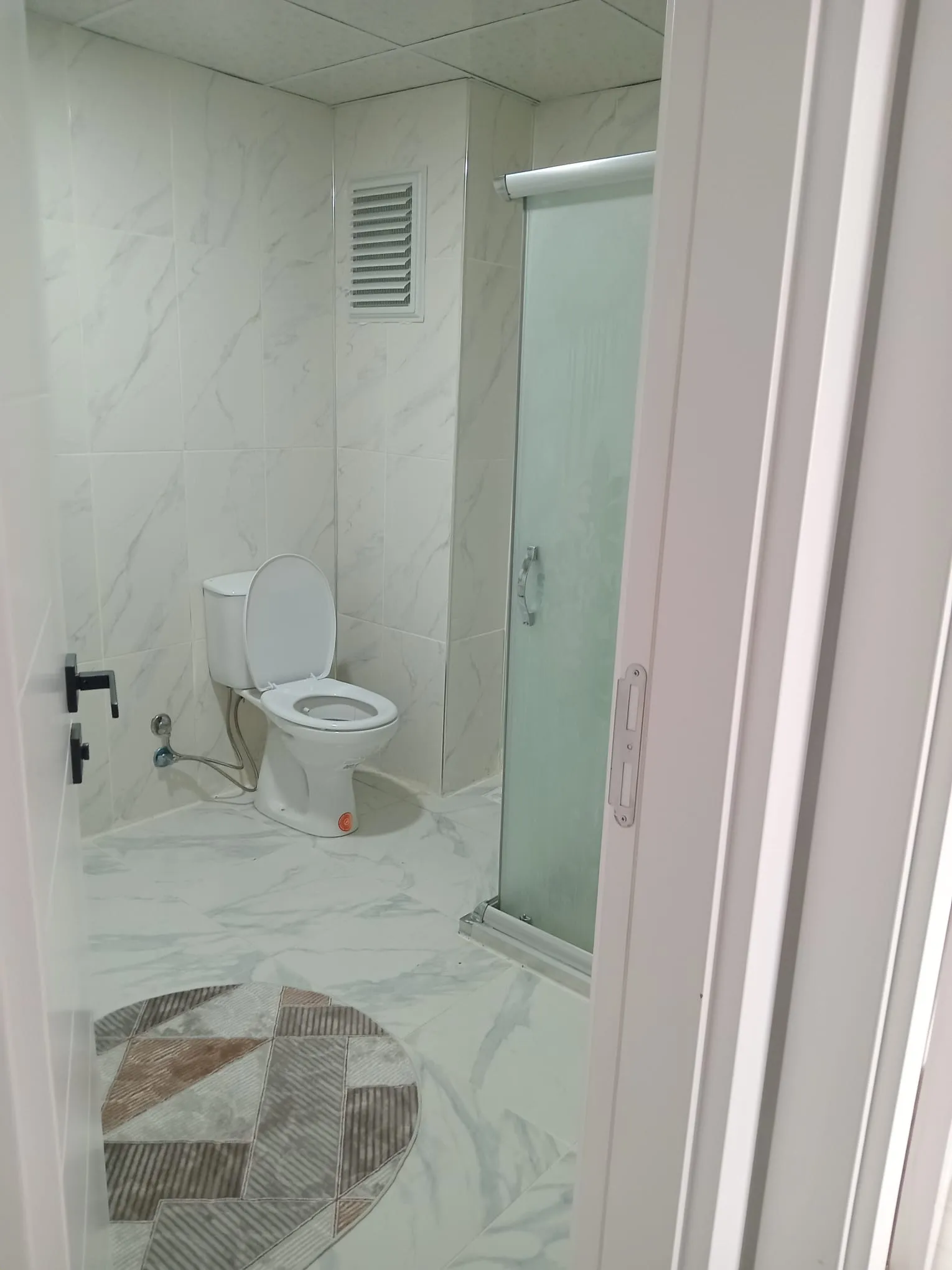 Kaptanpaşa mahallesinde 2+1 eşyalı ara kat kiralık daire