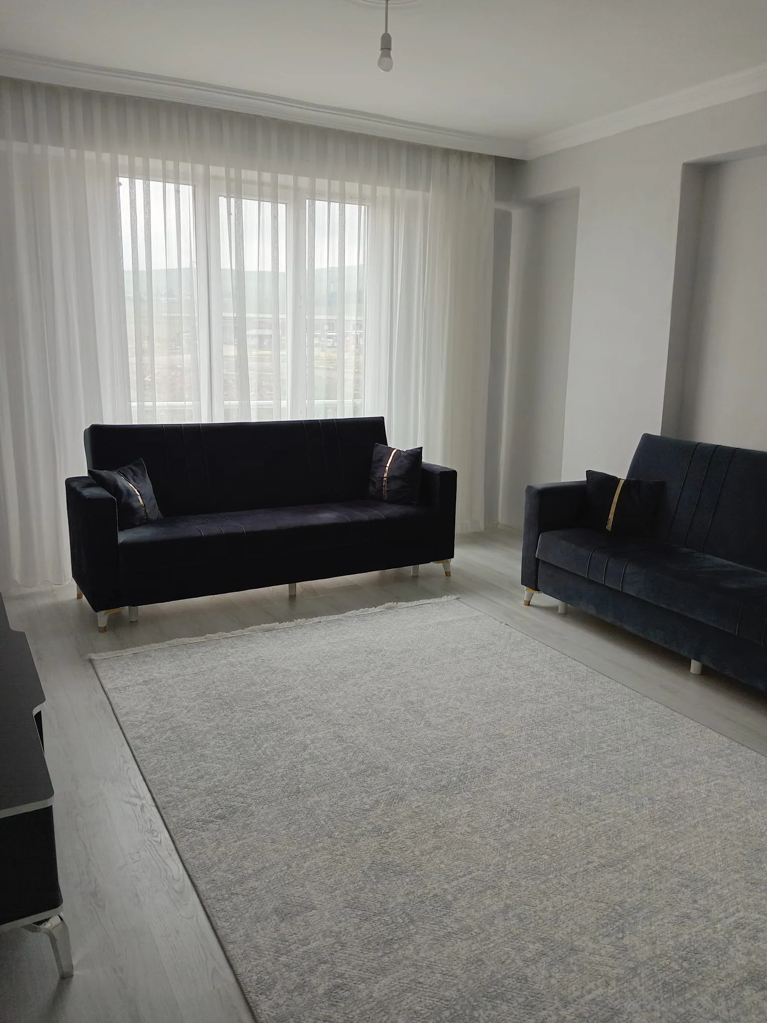 Kaptanpaşa mahallesinde 2+1 eşyalı ara kat kiralık daire