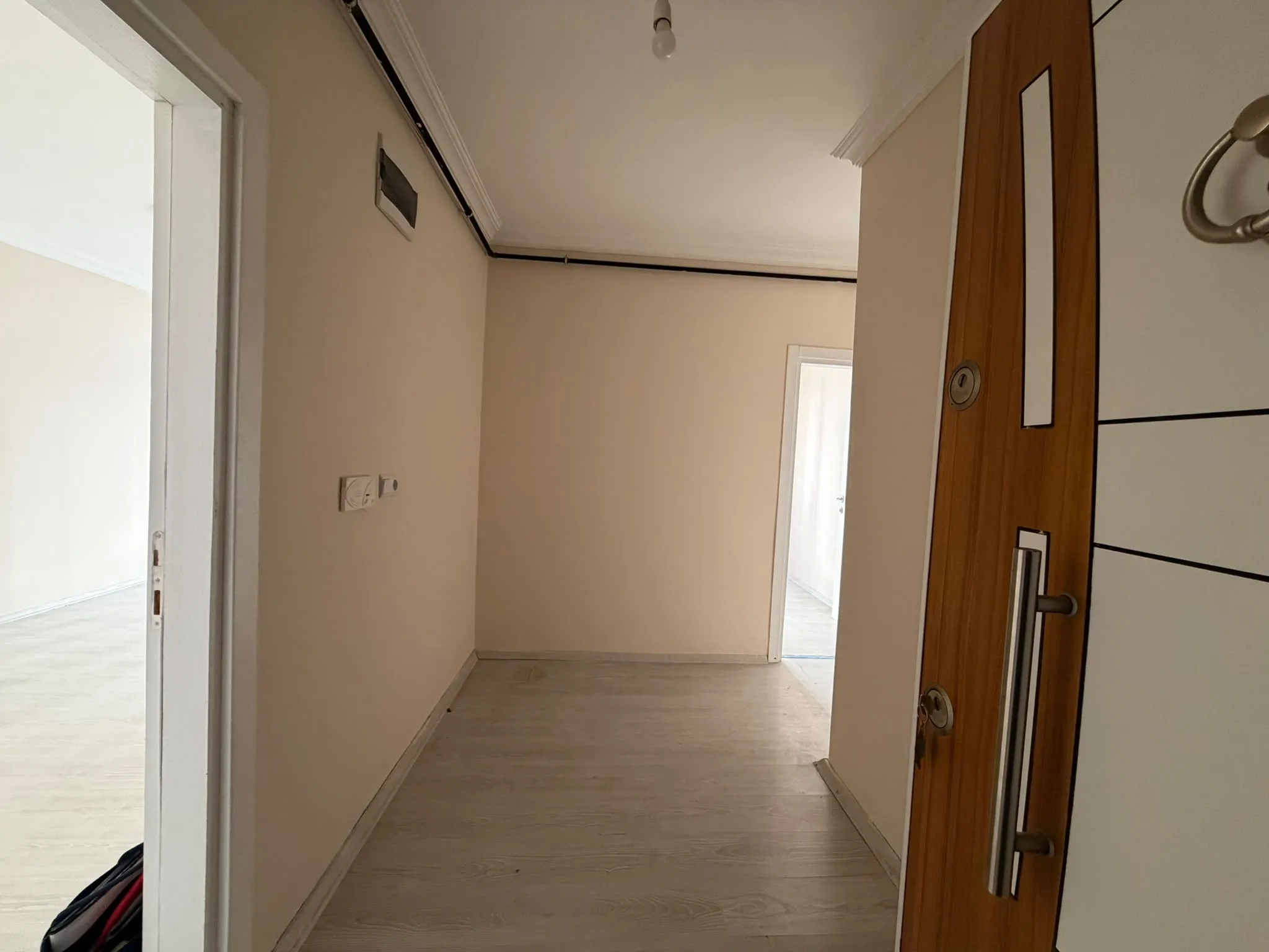 Karagçl mahallesinde ara kat 2+1 satılık daire